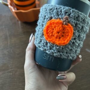 Gray Crochet Cup Sleeve with Orange Pumpkin